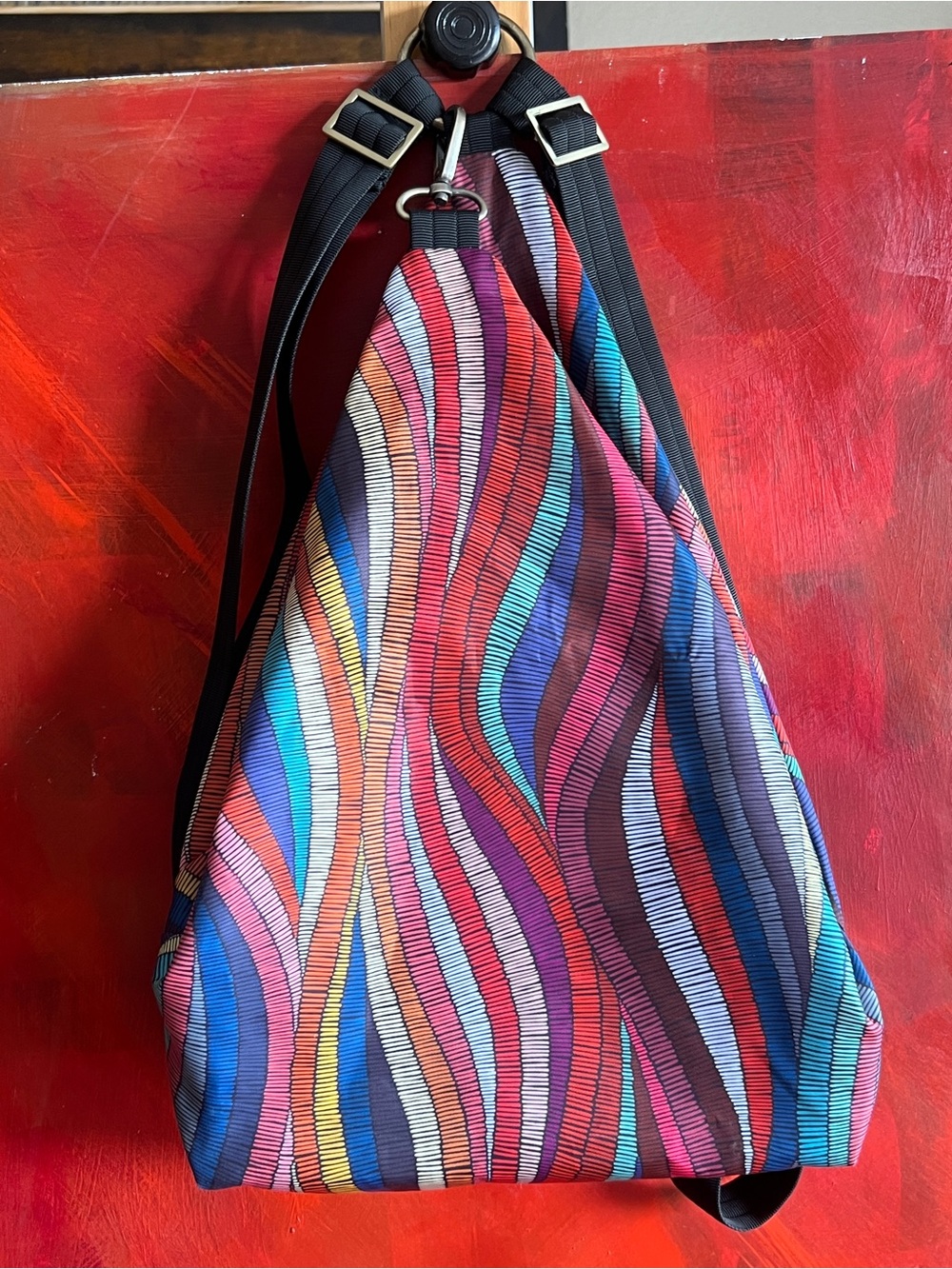 Black Butterfly Multicolor Wave-Pattern Women’s Sling Backpack